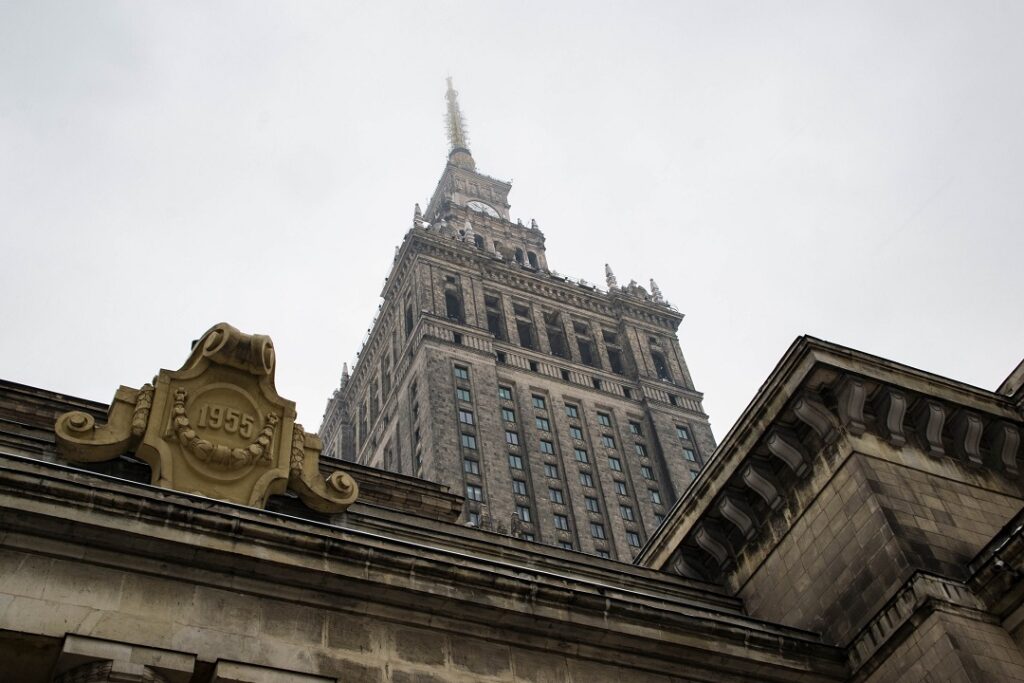 O Palácio de Cultura e Ciência de Varsóvia é um dos prédios que Stalin espalhou pelos países soviéticos para demonstrar a força da URSS 